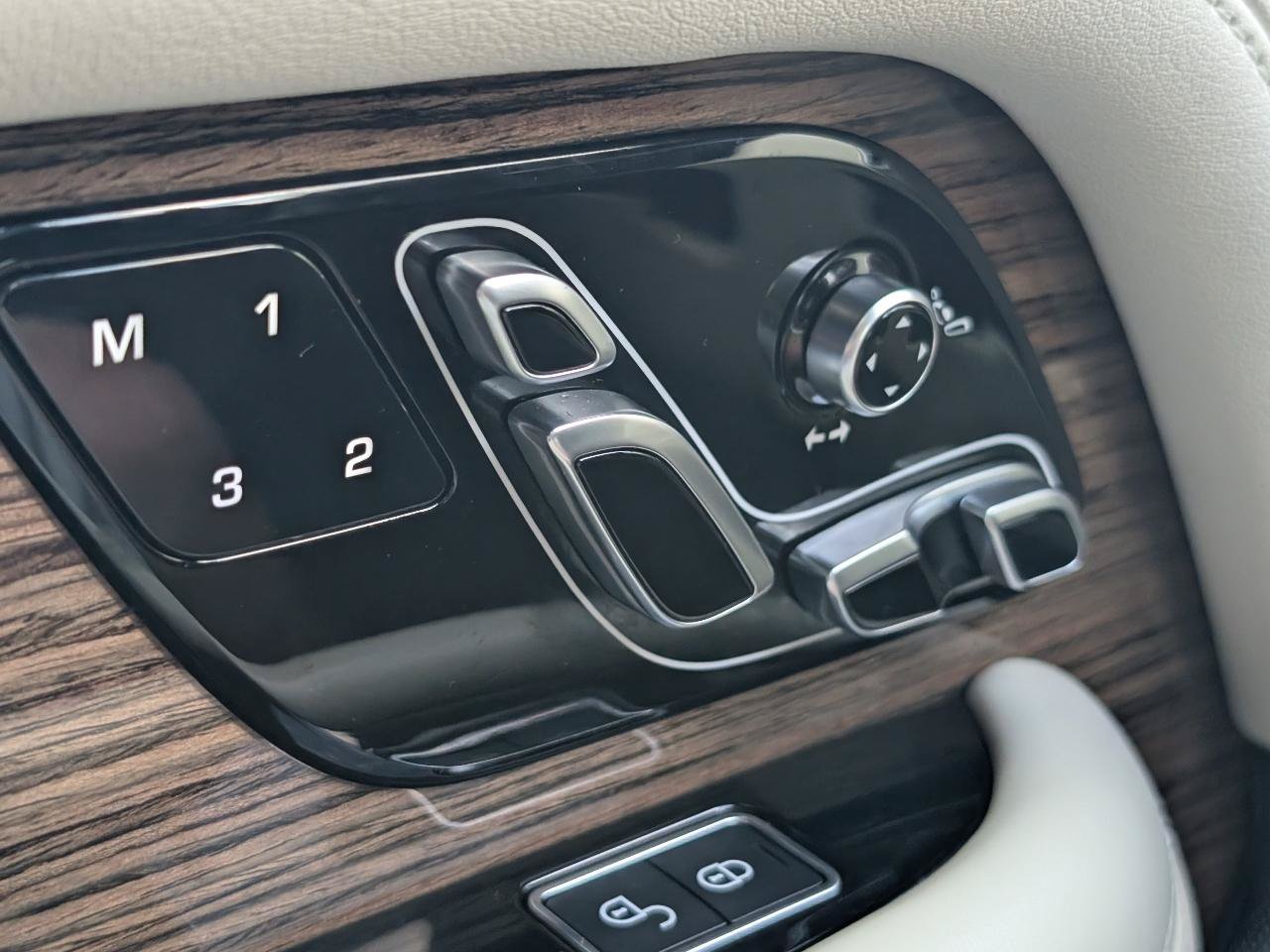 Used 2019 Land Rover Range Rover Supercharged AWD/4WD image 11