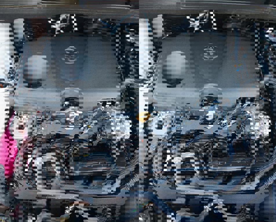 Used 2025 Toyota Sienna LE image 28