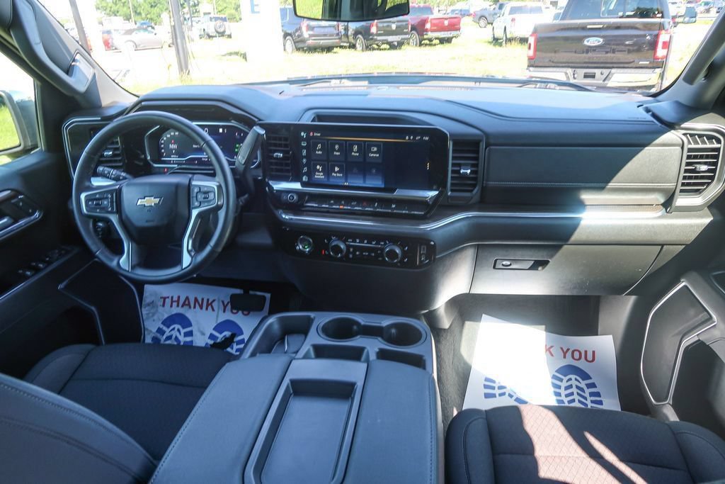 Used 2023 Chevrolet Silverado 1500 LT w/ Protection Package AWD/4WD image 16