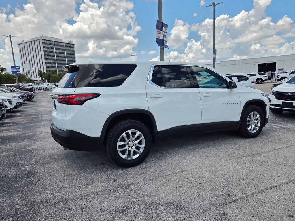 Used 2023 Chevrolet Traverse LS FWD image 12