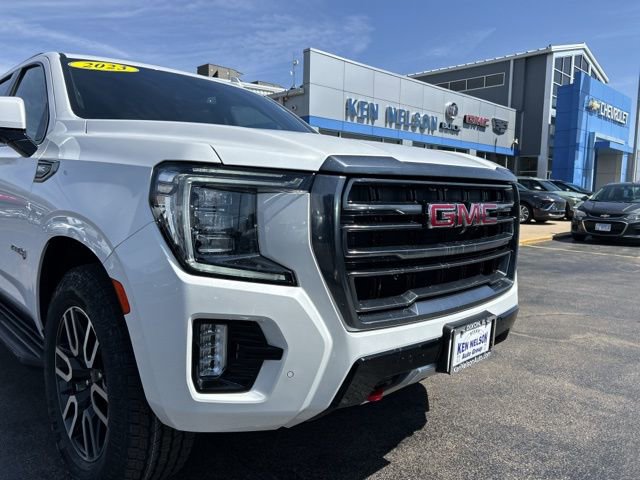 Used 2023 GMC Yukon AT4 w/ Technology Package AWD/4WD image 4