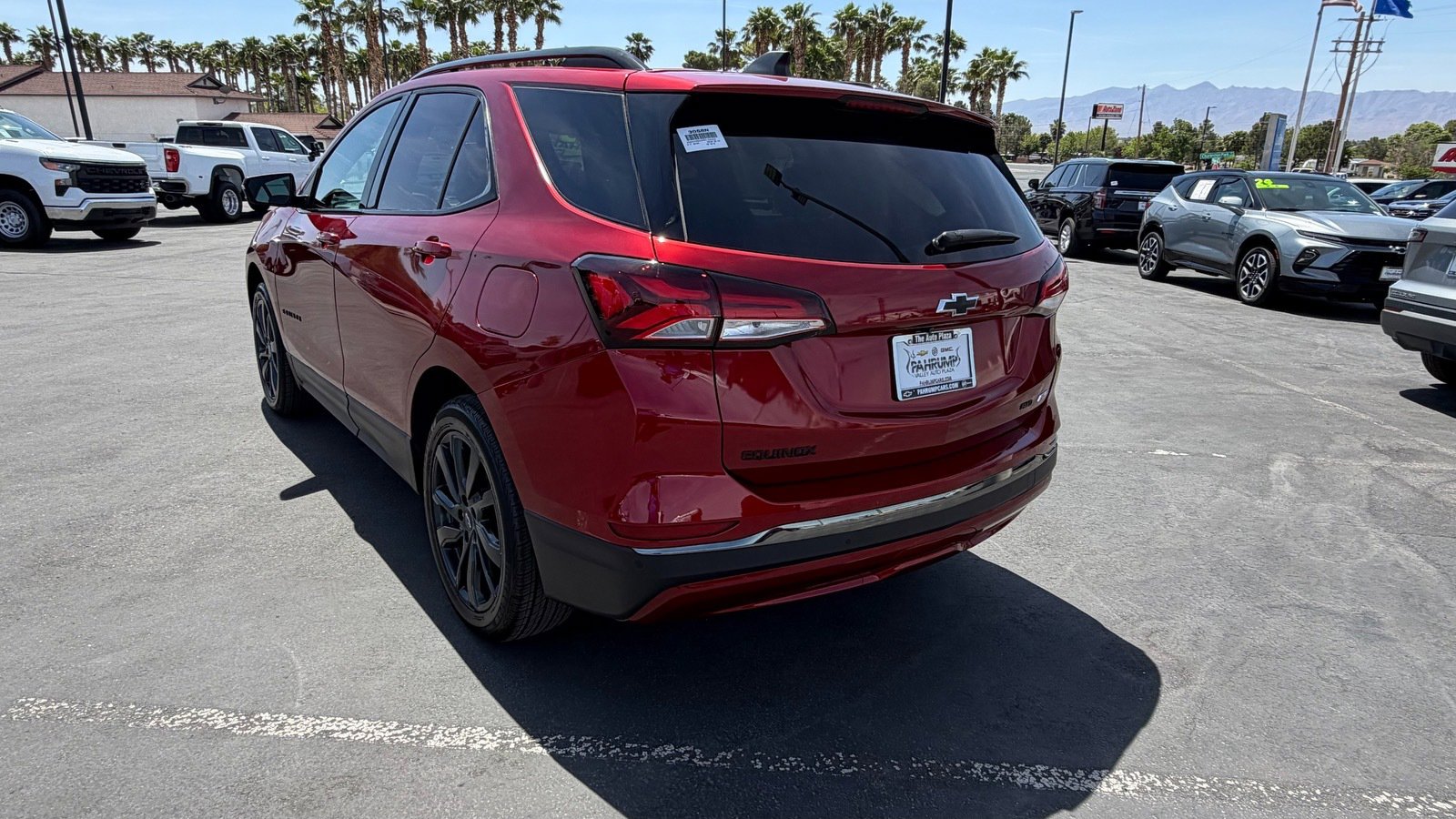 Used 2023 Chevrolet Equinox RS w/ RS Leather Package AWD/4WD image 5