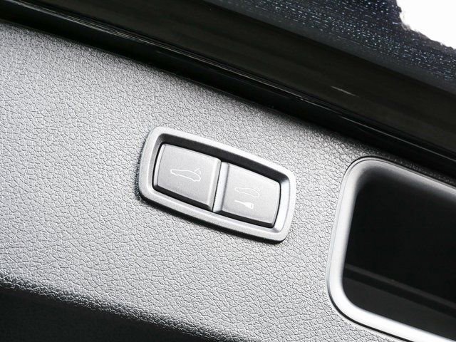 New 2026 Porsche Macan Turbo image 33