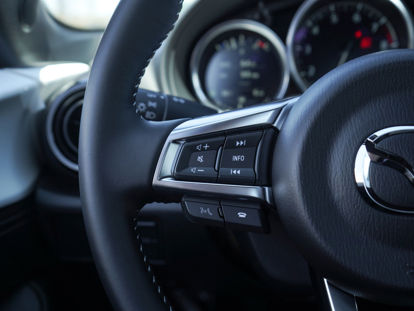 New 2026 MAZDA MX-5 Miata Club RWD image 13