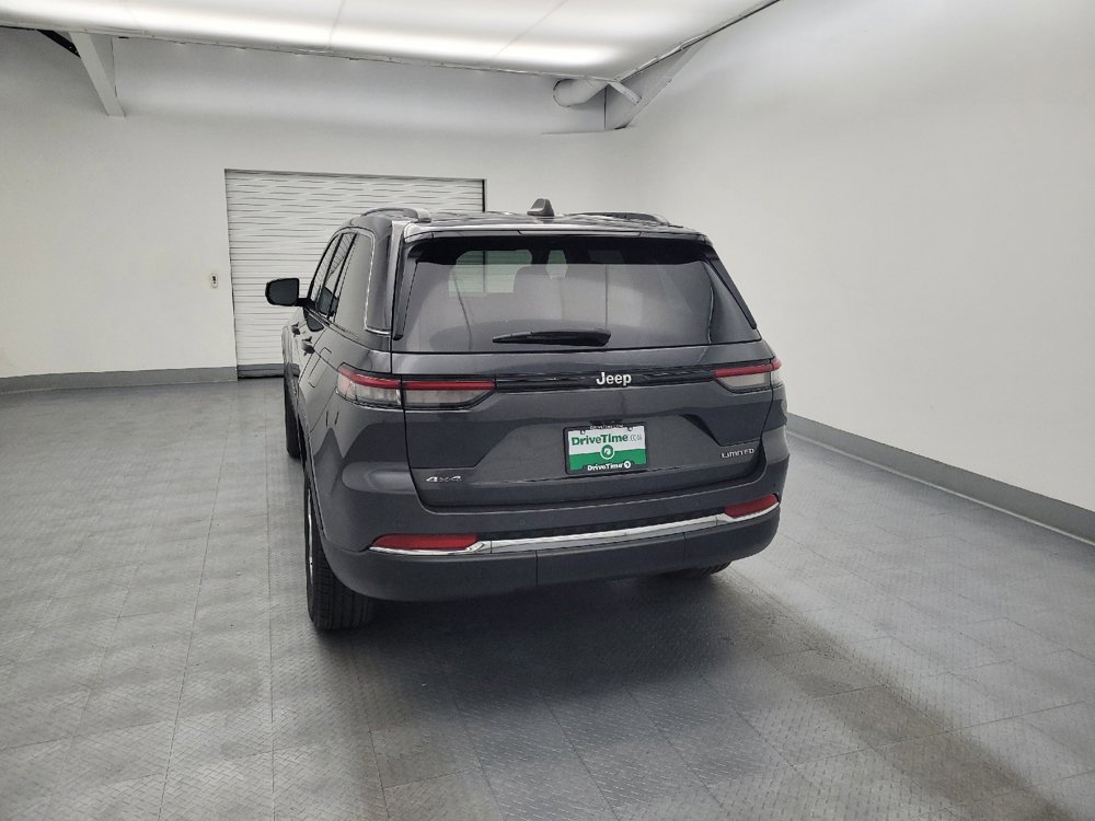 Used 2023 Jeep Grand Cherokee Limited AWD/4WD image 6