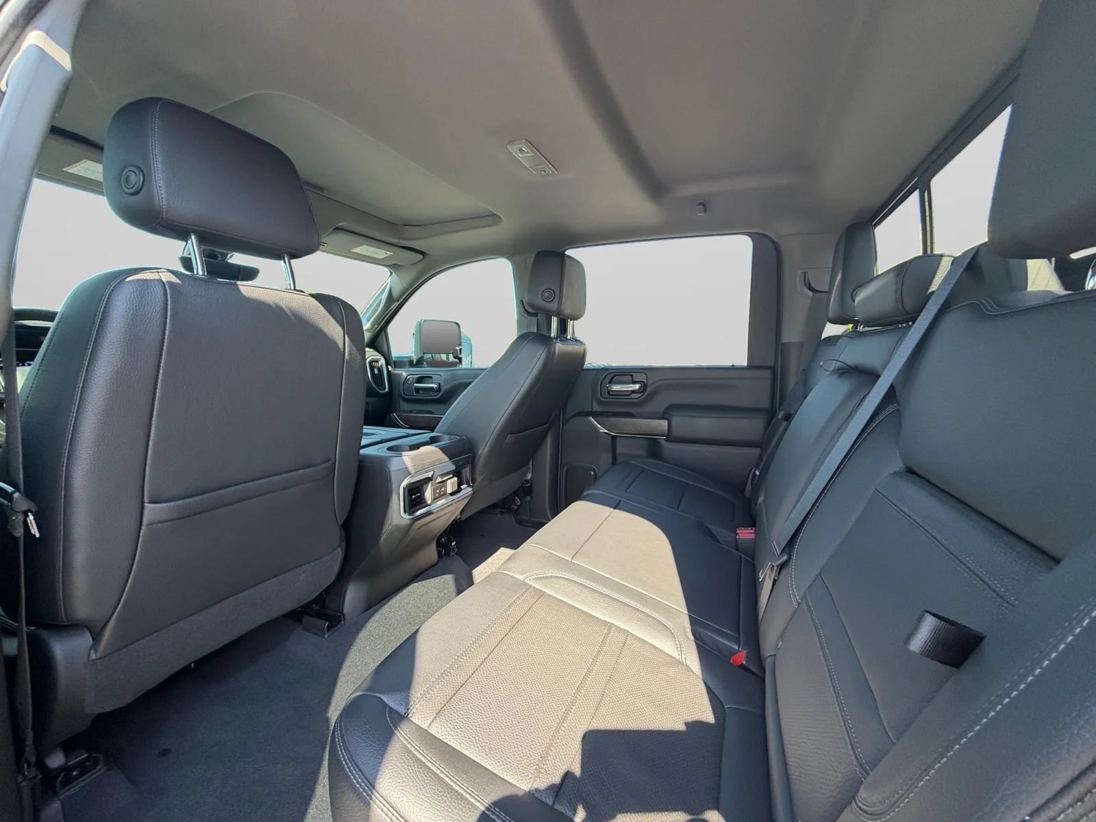 Used 2022 GMC Sierra 2500 Denali w/ Denali Ultimate Package AWD/4WD image 25