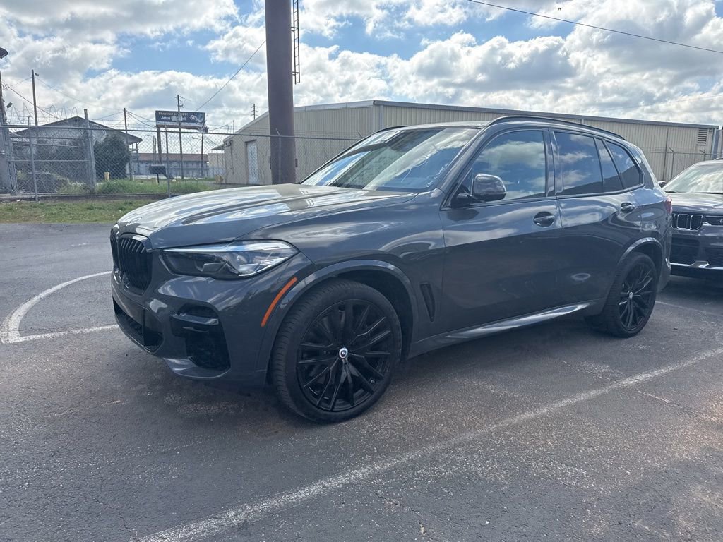Used 2022 BMW X5 M50i w/ Premium Package image 12