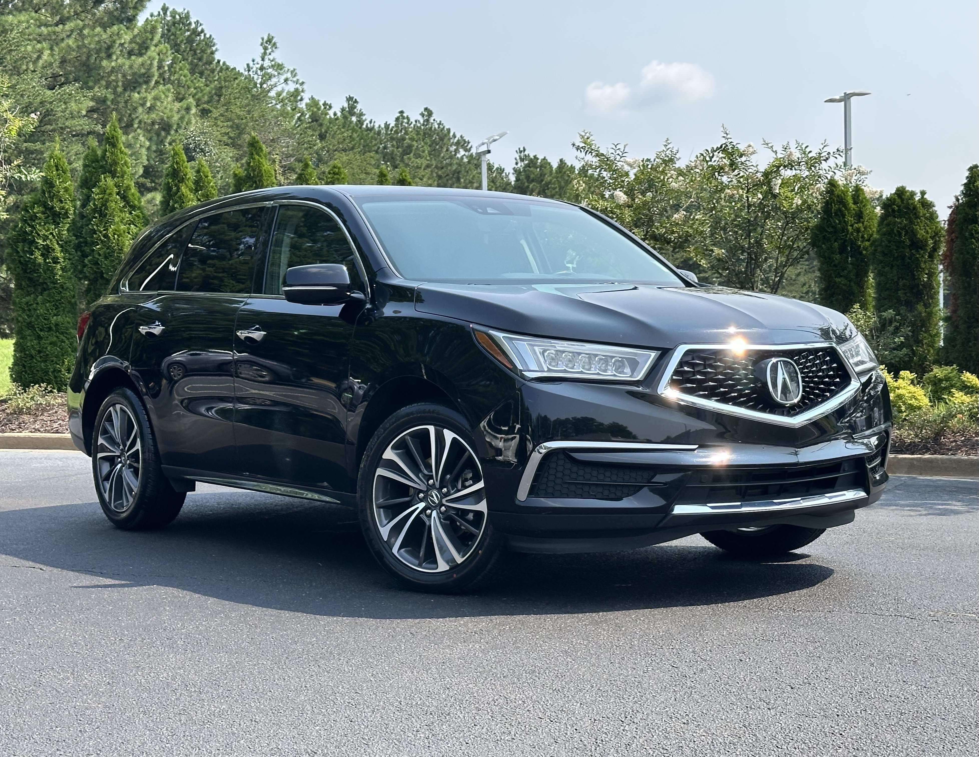 Used 2020 Acura MDX w/ Technology Package FWD image 2