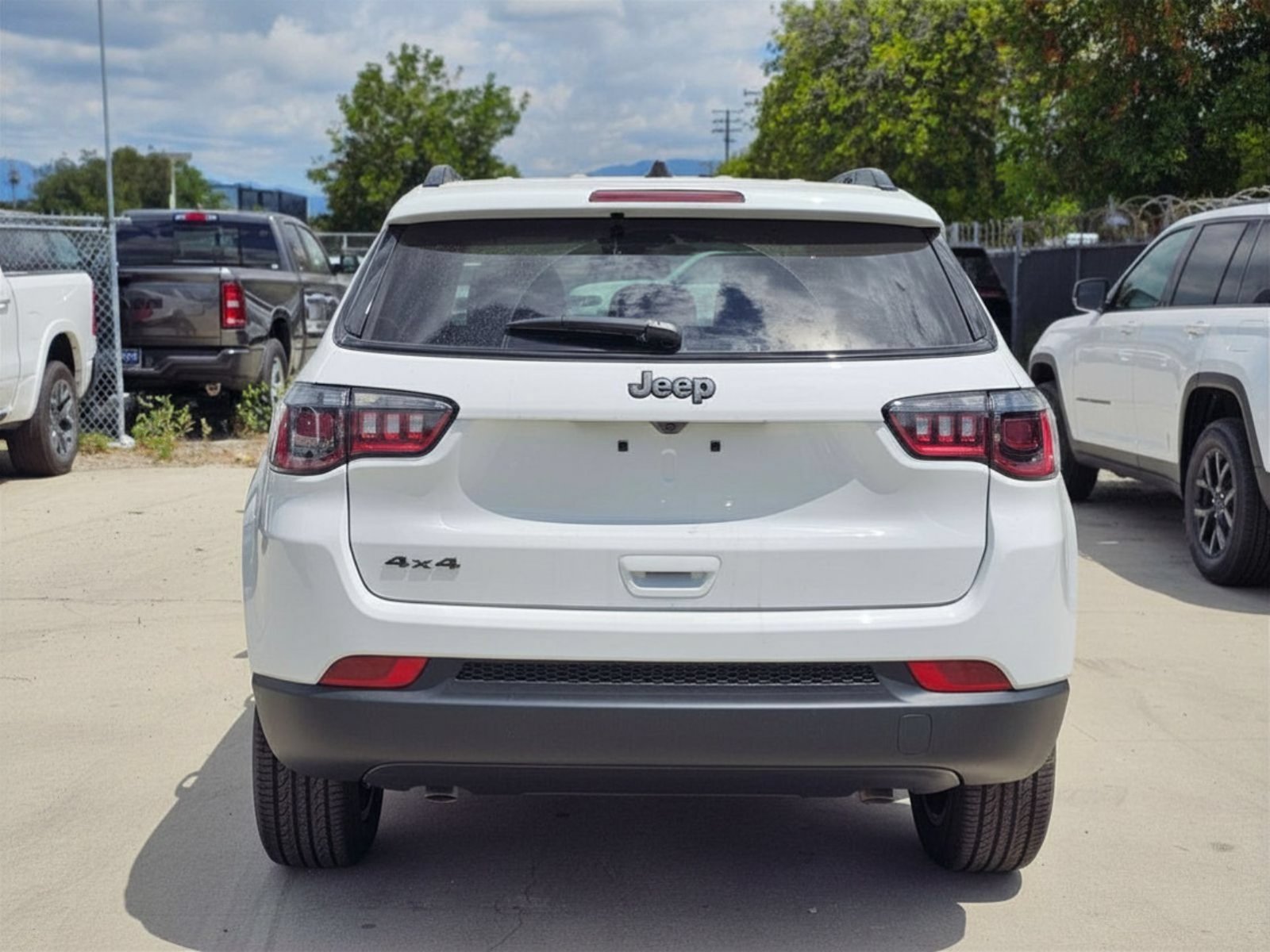 New 2026 Jeep Compass Latitude AWD/4WD image 6