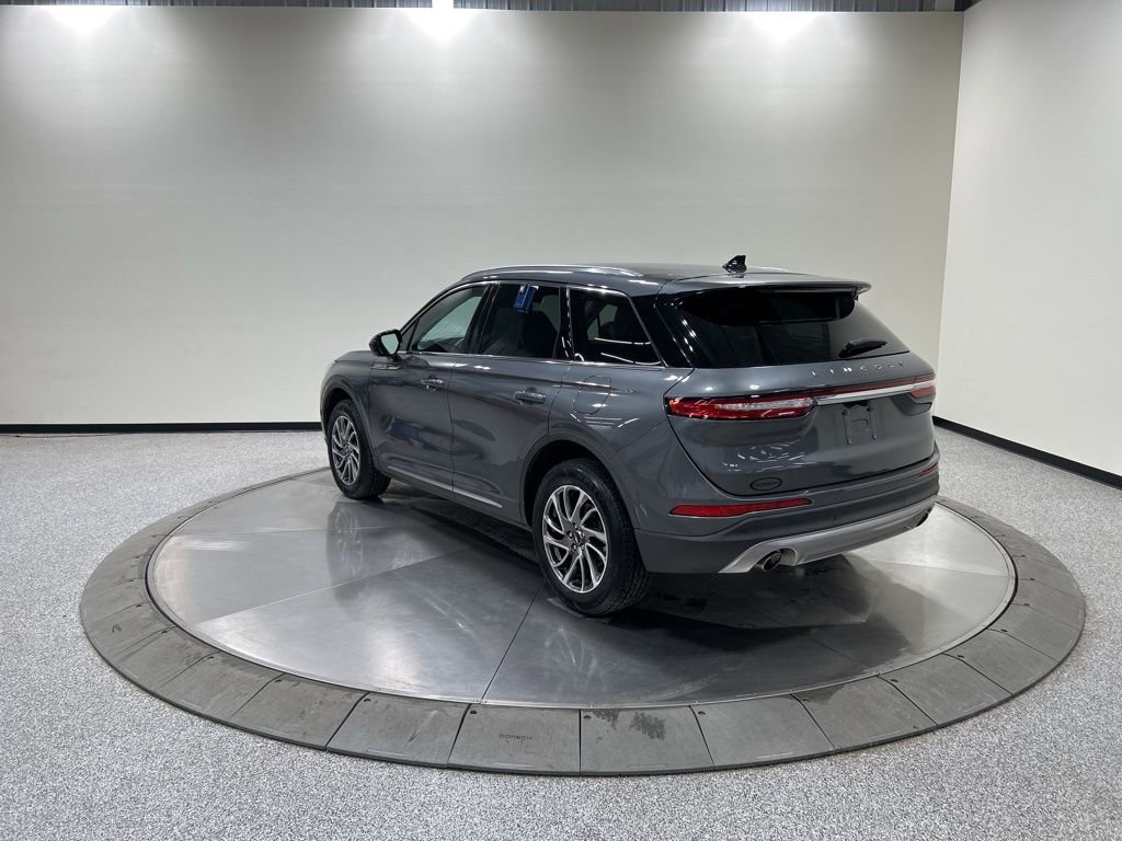 Used 2022 Lincoln Corsair AWD w/ Equipment Group 101A image 9