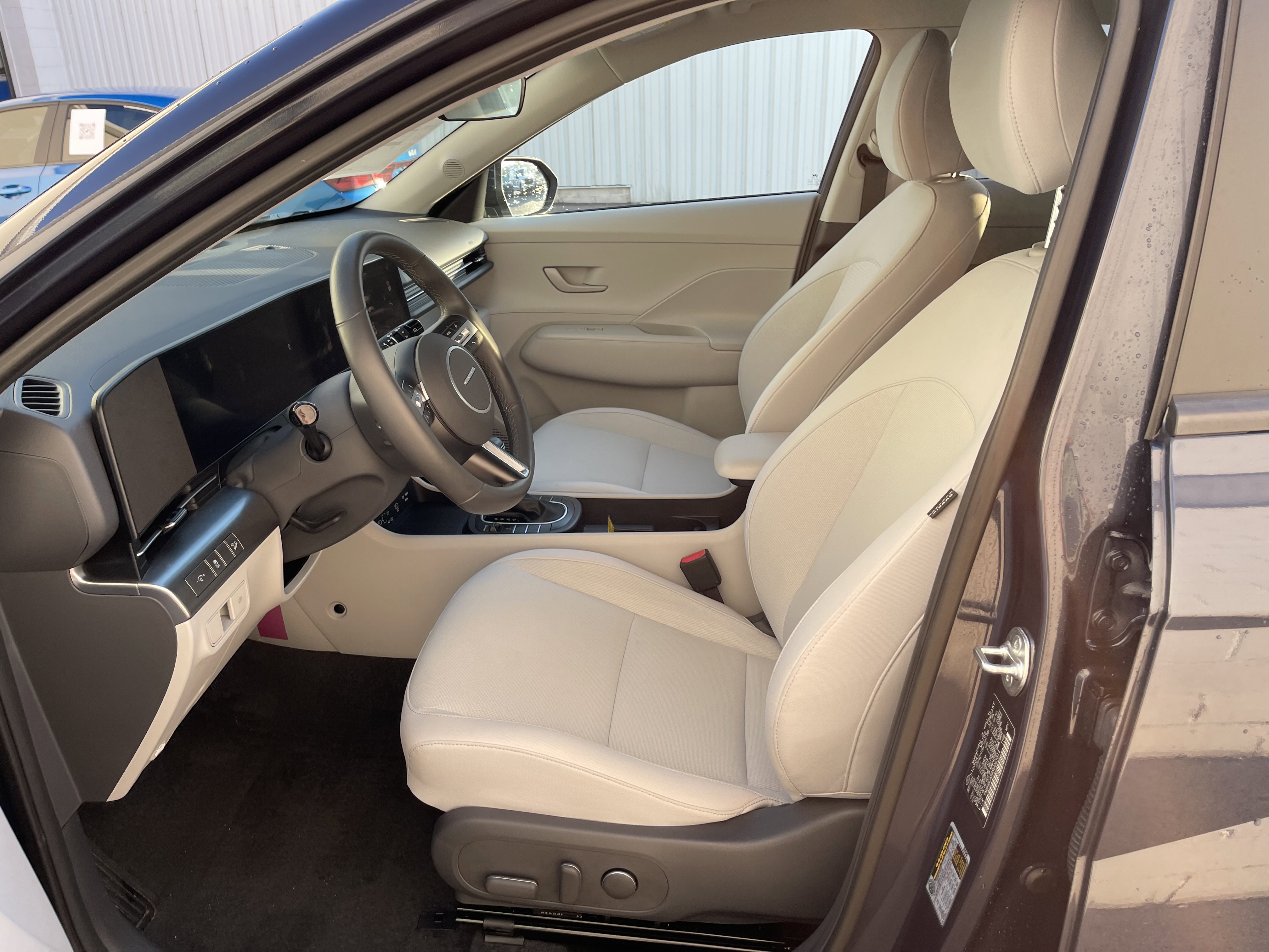 Used 2024 Hyundai Kona SEL image 9