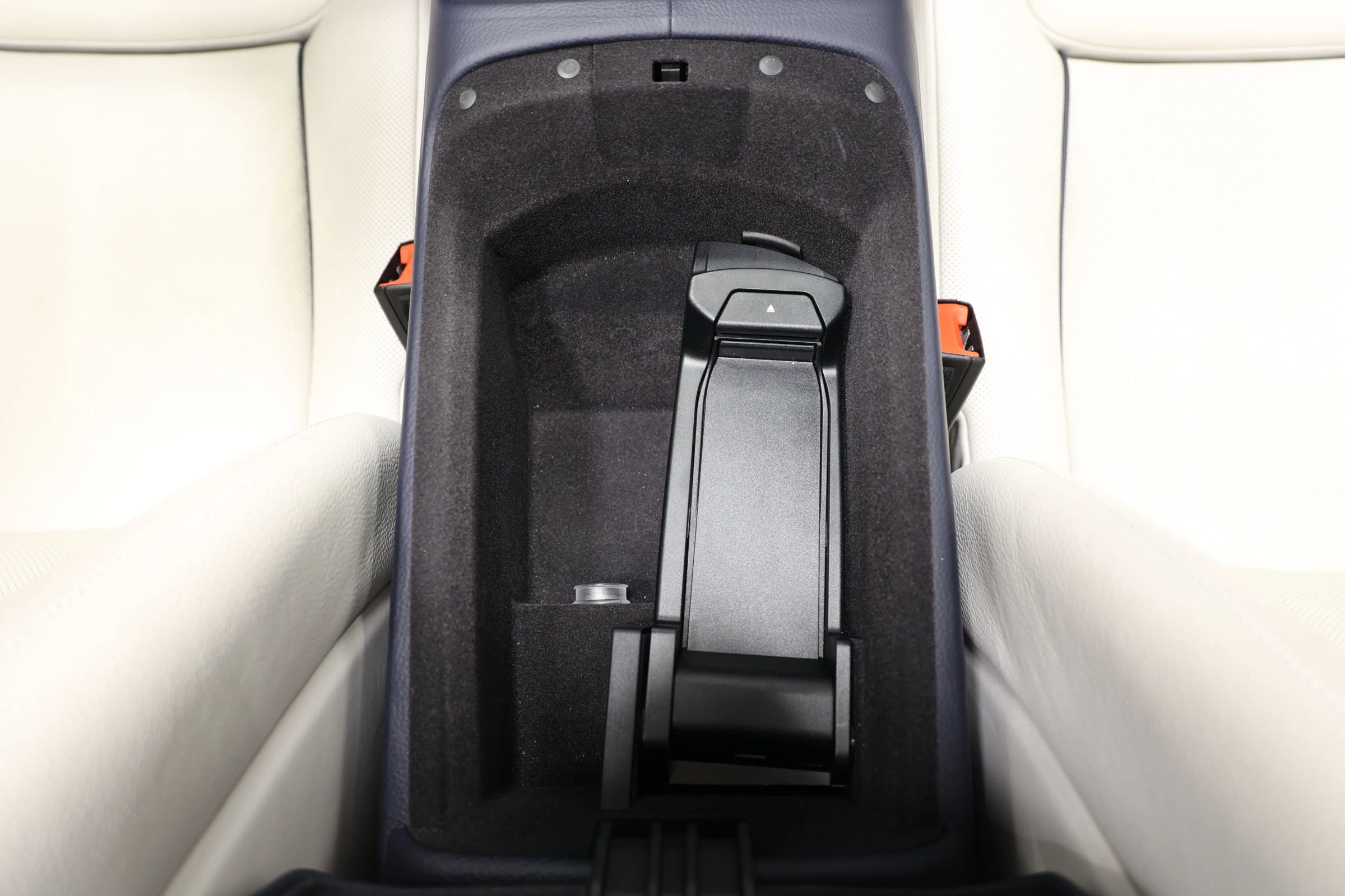 Used 2015 Rolls-Royce Ghost image 52