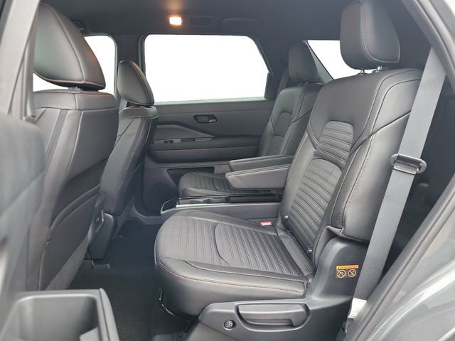 New 2025 Nissan Pathfinder Rock Creek image 20