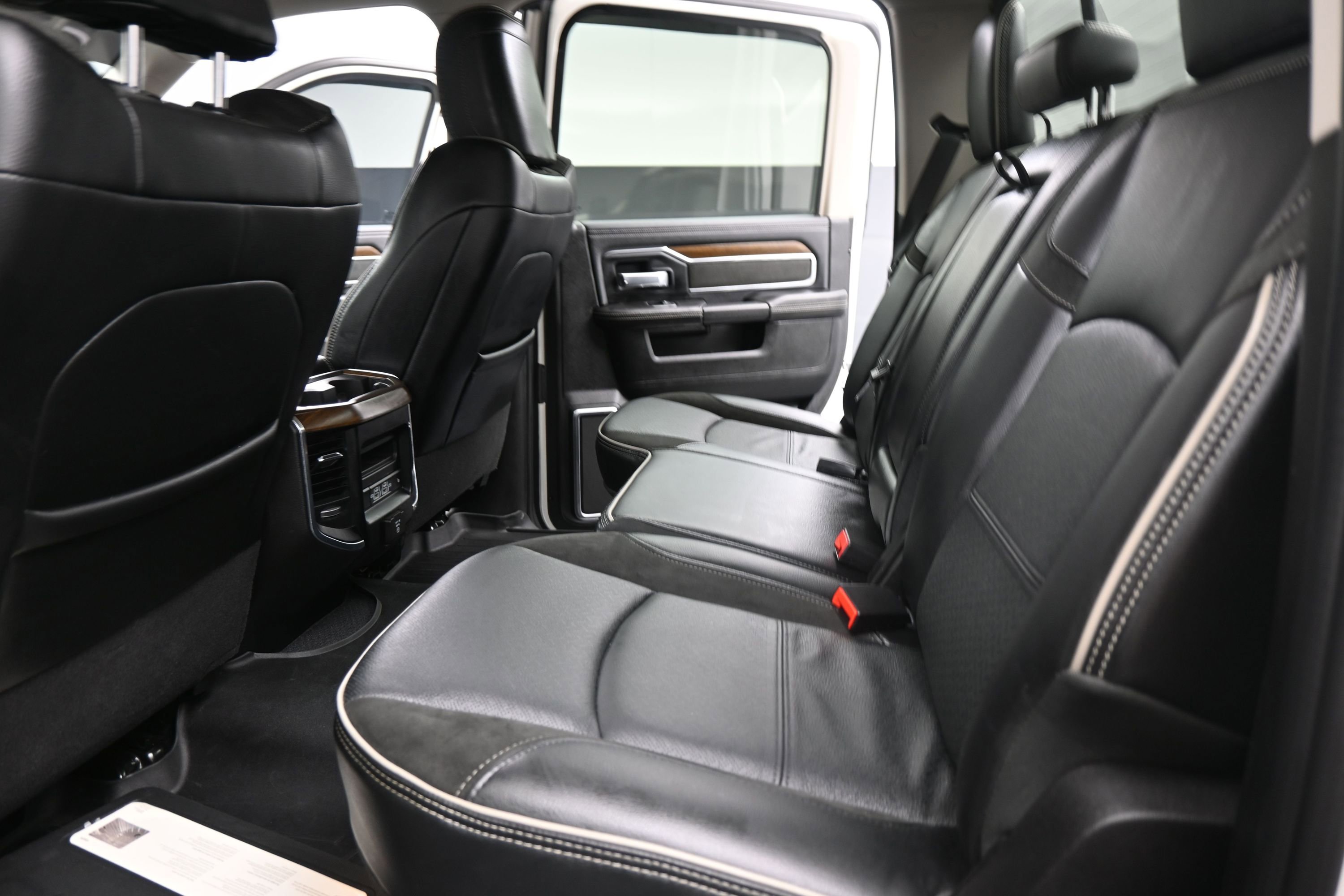 Used 2024 RAM 2500 Laramie AWD/4WD image 17