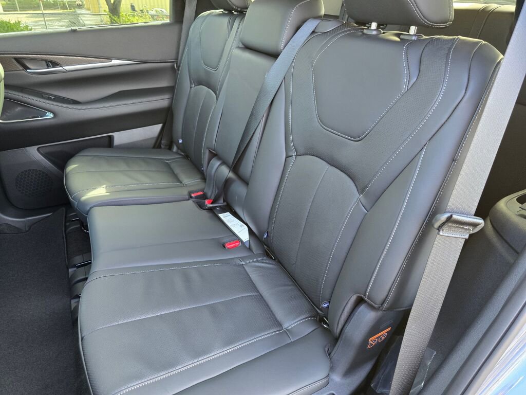 New 2025 INFINITI QX60 Sensory w/ Vision Package image 17