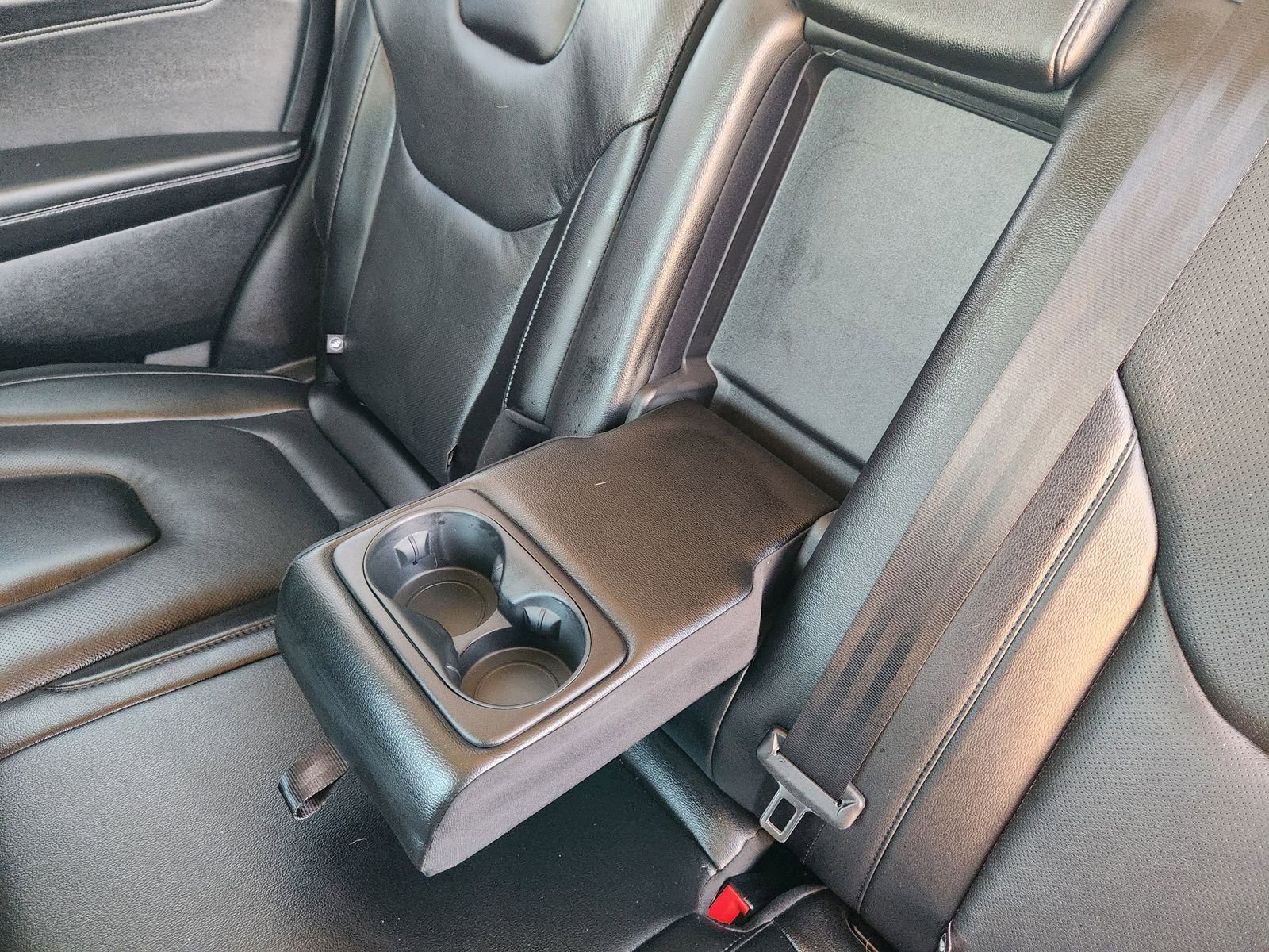 Used 2021 Ford Edge Titanium w/ Equipment Group 301A image 32