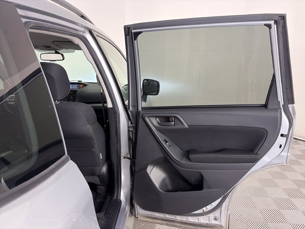 Used 2014 Subaru Forester 2.5i Premium AWD/4WD image 26