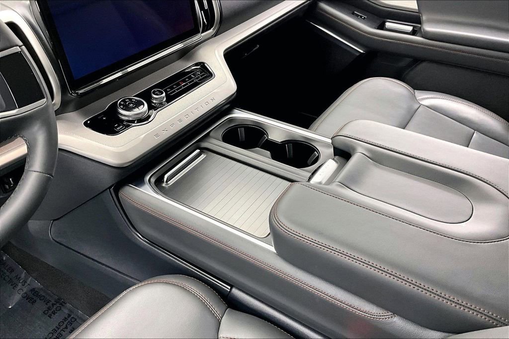 Used 2025 Ford Expedition Max Active image 15