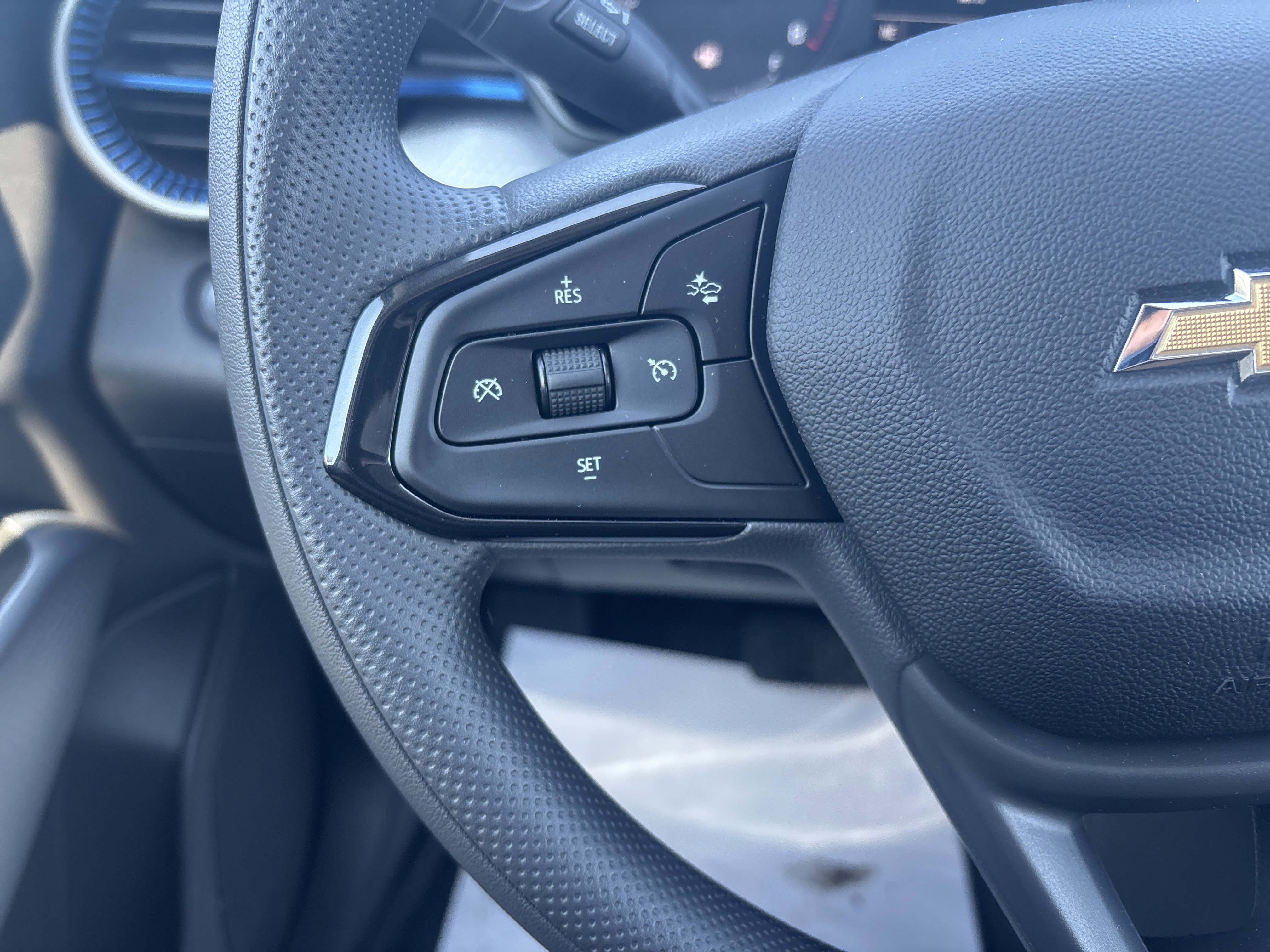 New 2026 Chevrolet Trax LS w/ LS Convenience Package FWD image 18