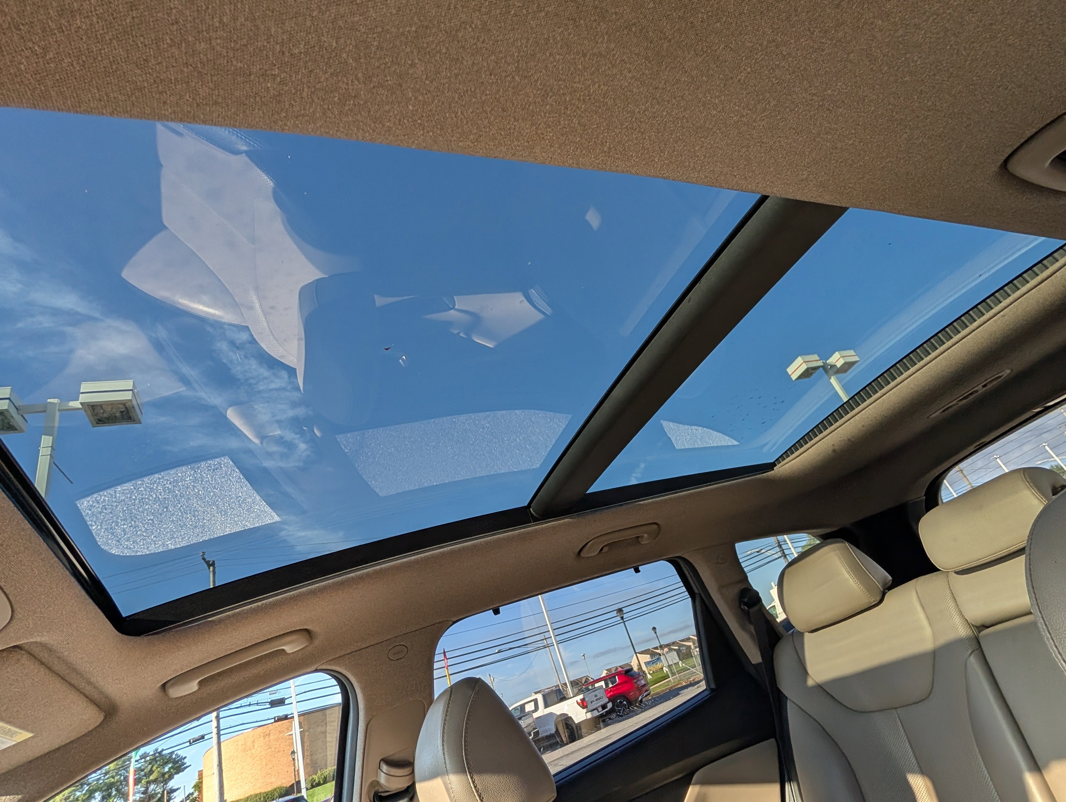 Used 2019 Hyundai Santa Fe Limited image 18