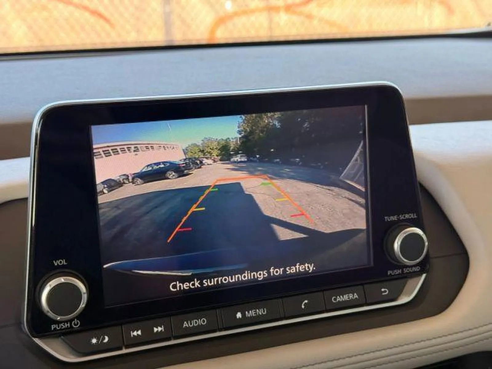 Used 2025 Nissan Rogue SV image 37