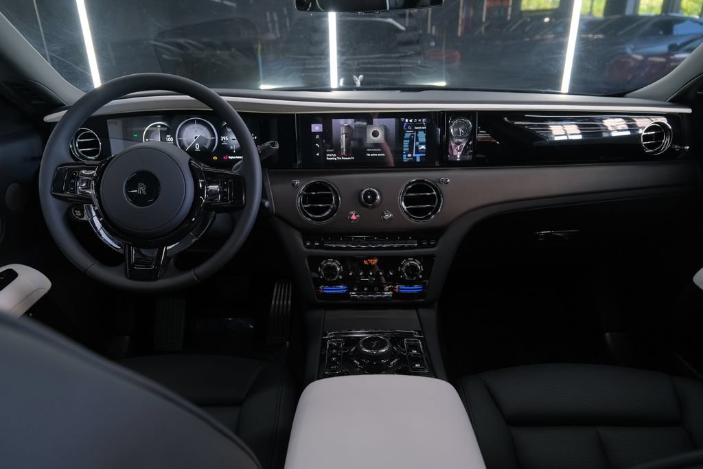 Used 2027 Rolls-Royce Ghost AWD/4WD image 47