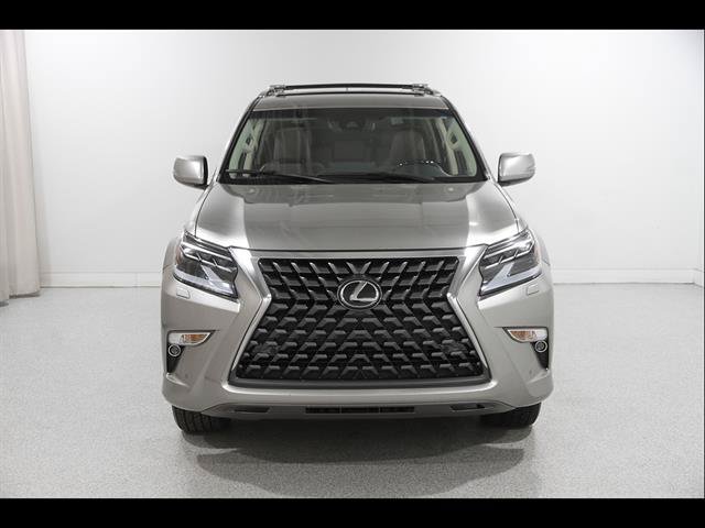 Used 2023 Lexus GX 460 Premium w/ Premium Package AWD/4WD image 2