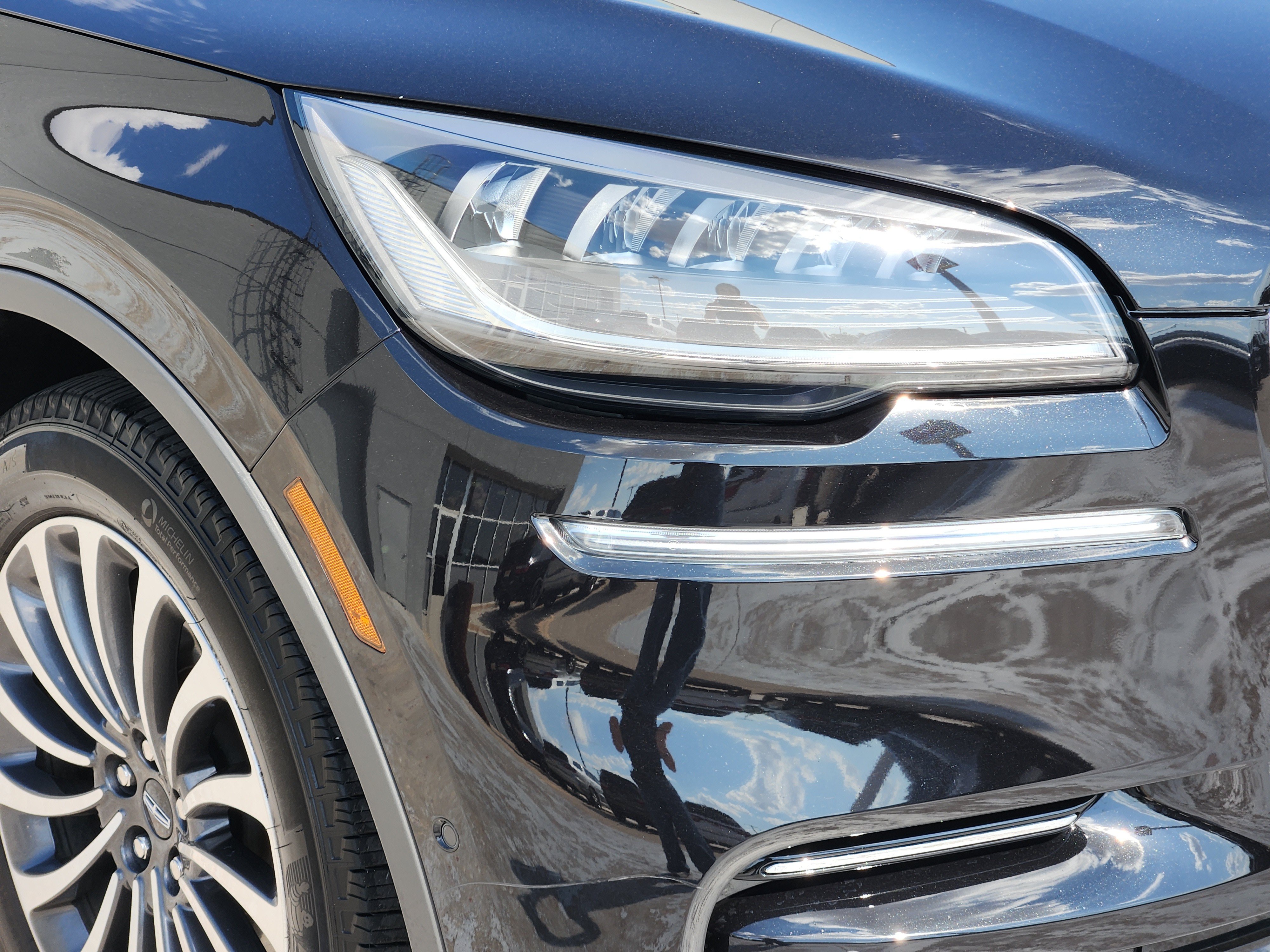 Used 2023 Lincoln Aviator Reserve w/ Equipment Group 201A RWD image 10
