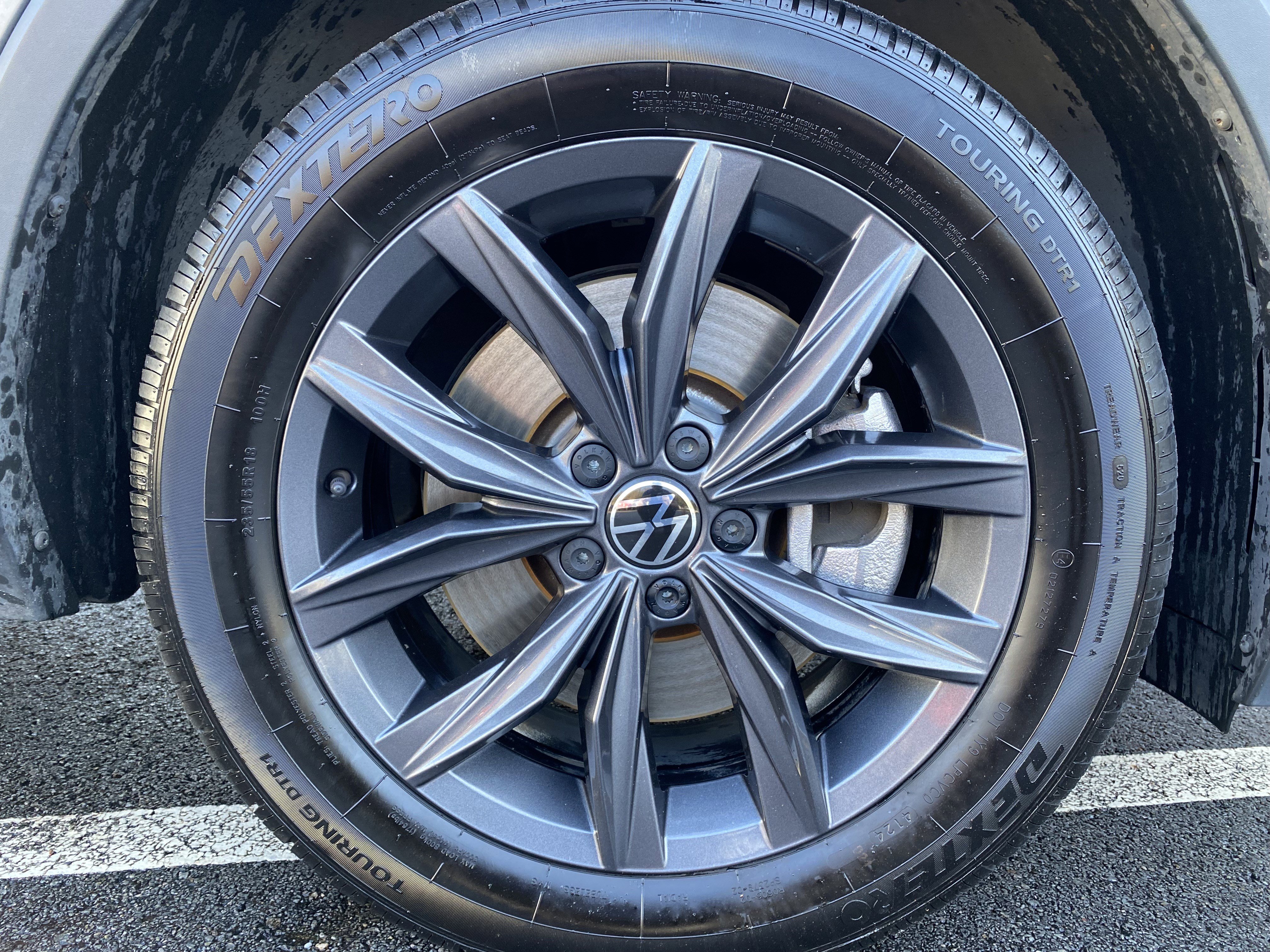 Used 2022 Volkswagen Tiguan SE FWD image 39