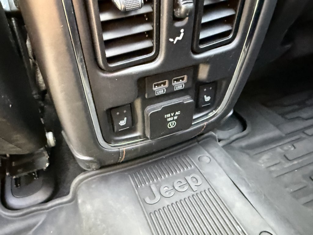 Used 2020 Jeep Grand Cherokee Summit AWD/4WD image 35