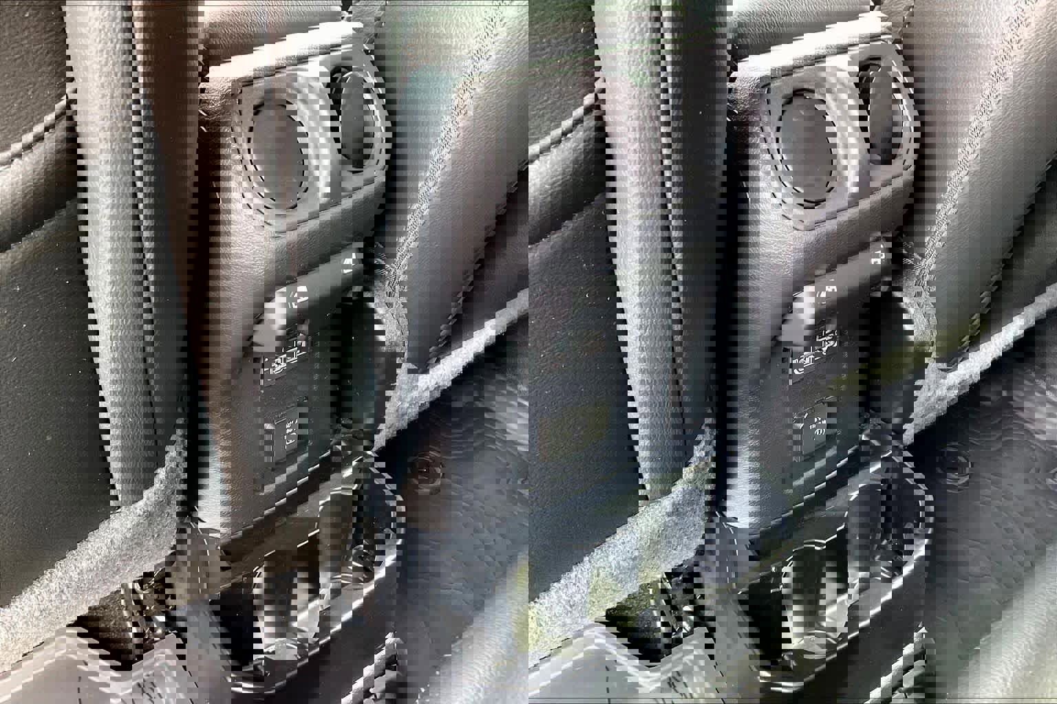 Used 2023 Jeep Wrangler Unlimited Sahara image 32