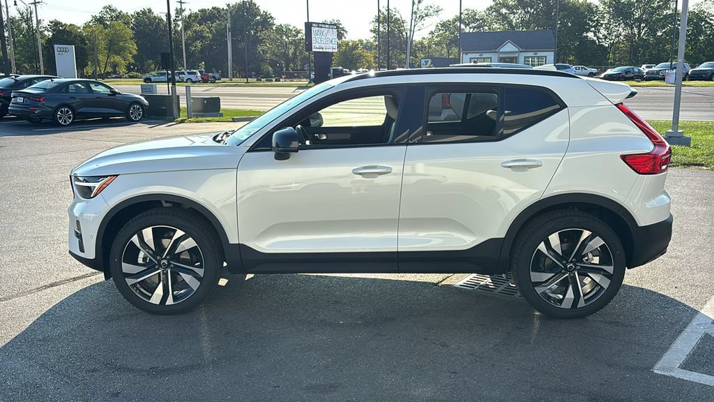 New 2026 Volvo XC40 B5 Ultra w/ Protection Package Premier AWD/4WD image 3