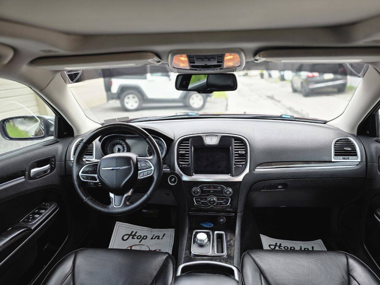 Used 2019 Chrysler 300 Limited AWD/4WD image 22