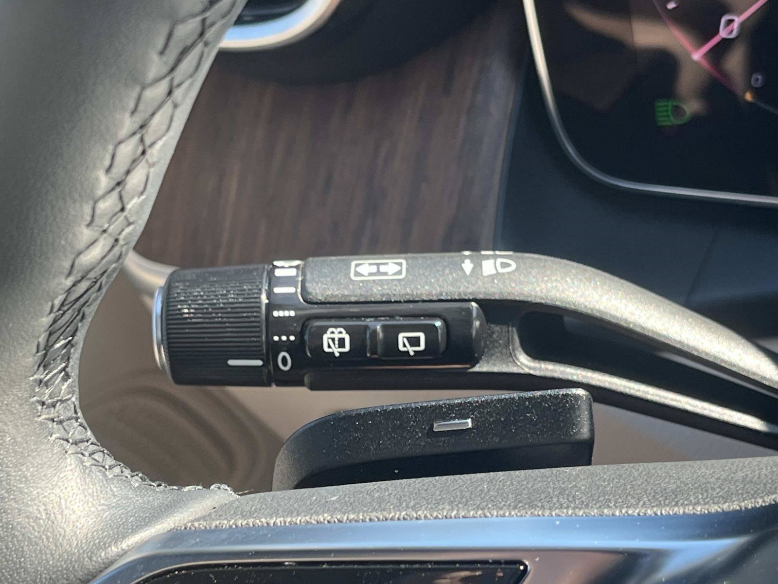 Certified 2025 Mercedes-Benz GLC 350e 4MATIC image 41