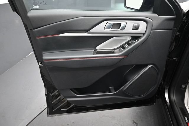 Certified 2025 Ford Explorer ST AWD/4WD image 21