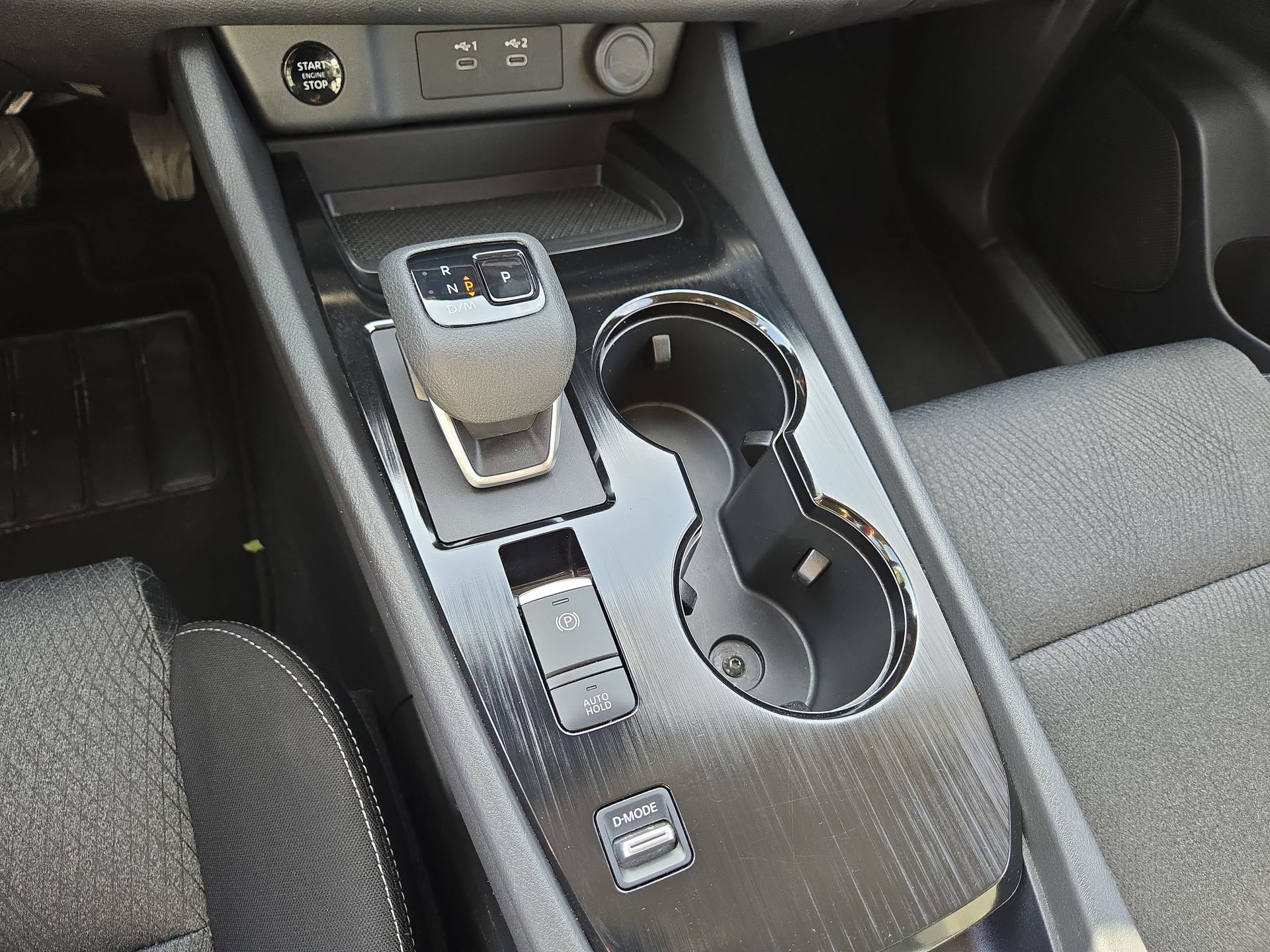 Used 2025 Nissan Rogue SV FWD image 22