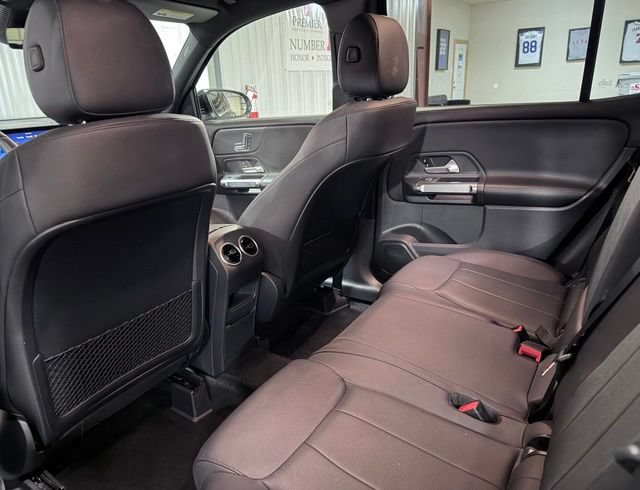 Used 2025 Mercedes-Benz GLB 250 image 10