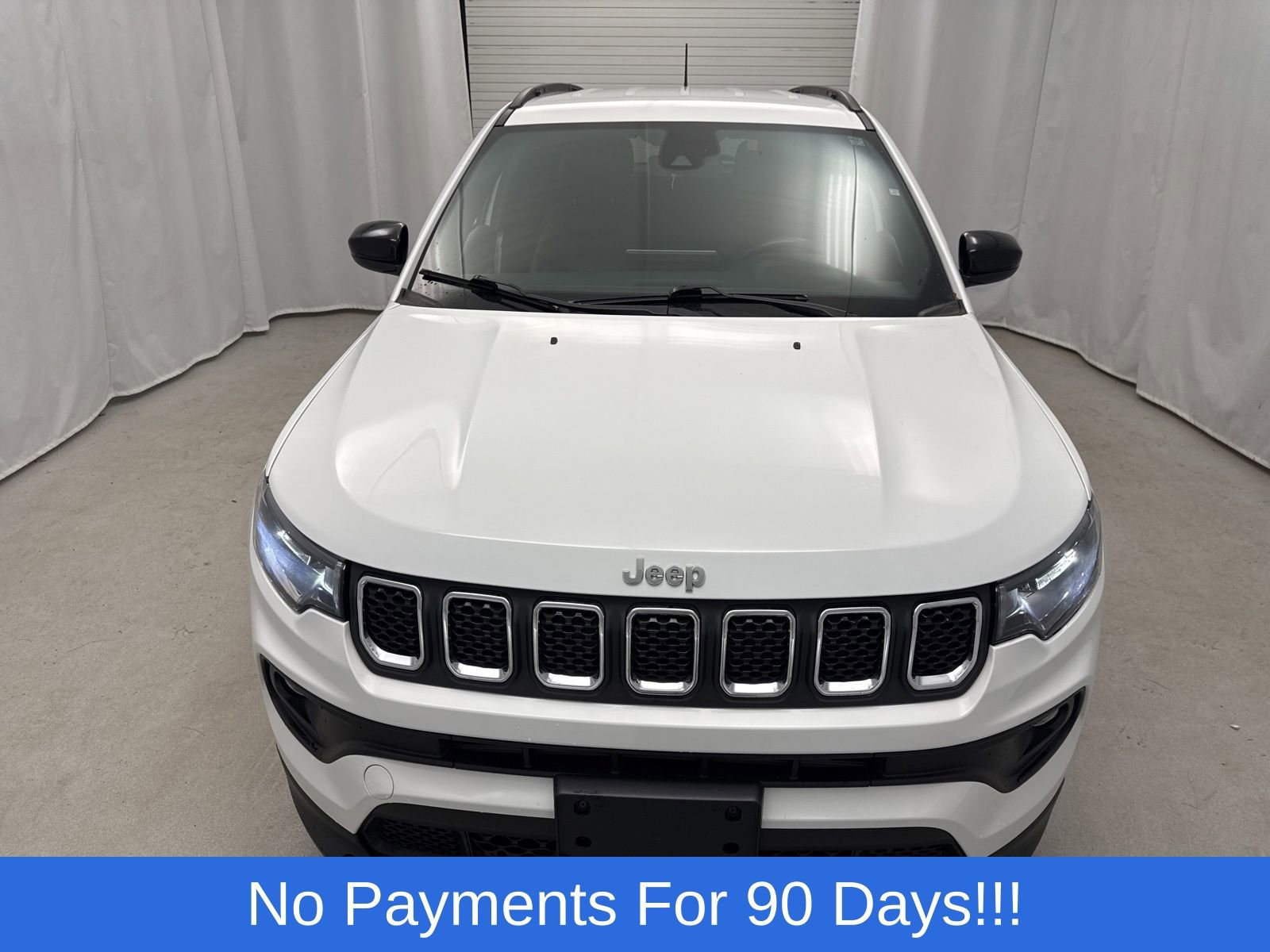 Used 2023 Jeep Compass Latitude AWD/4WD image 7