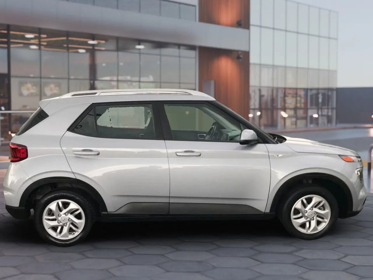 Used 2020 Hyundai Venue SEL w/ Convenience Package image 10