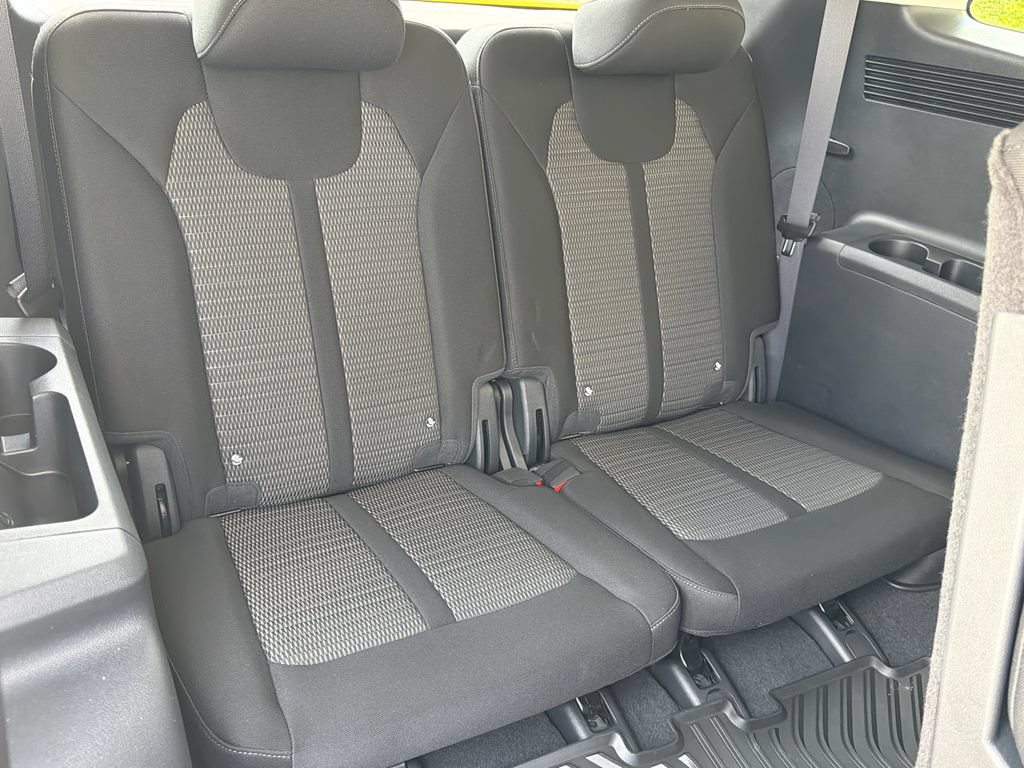 New 2026 Kia Sorento LX FWD image 13