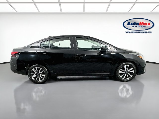 Used 2024 Nissan Versa SV FWD image 9