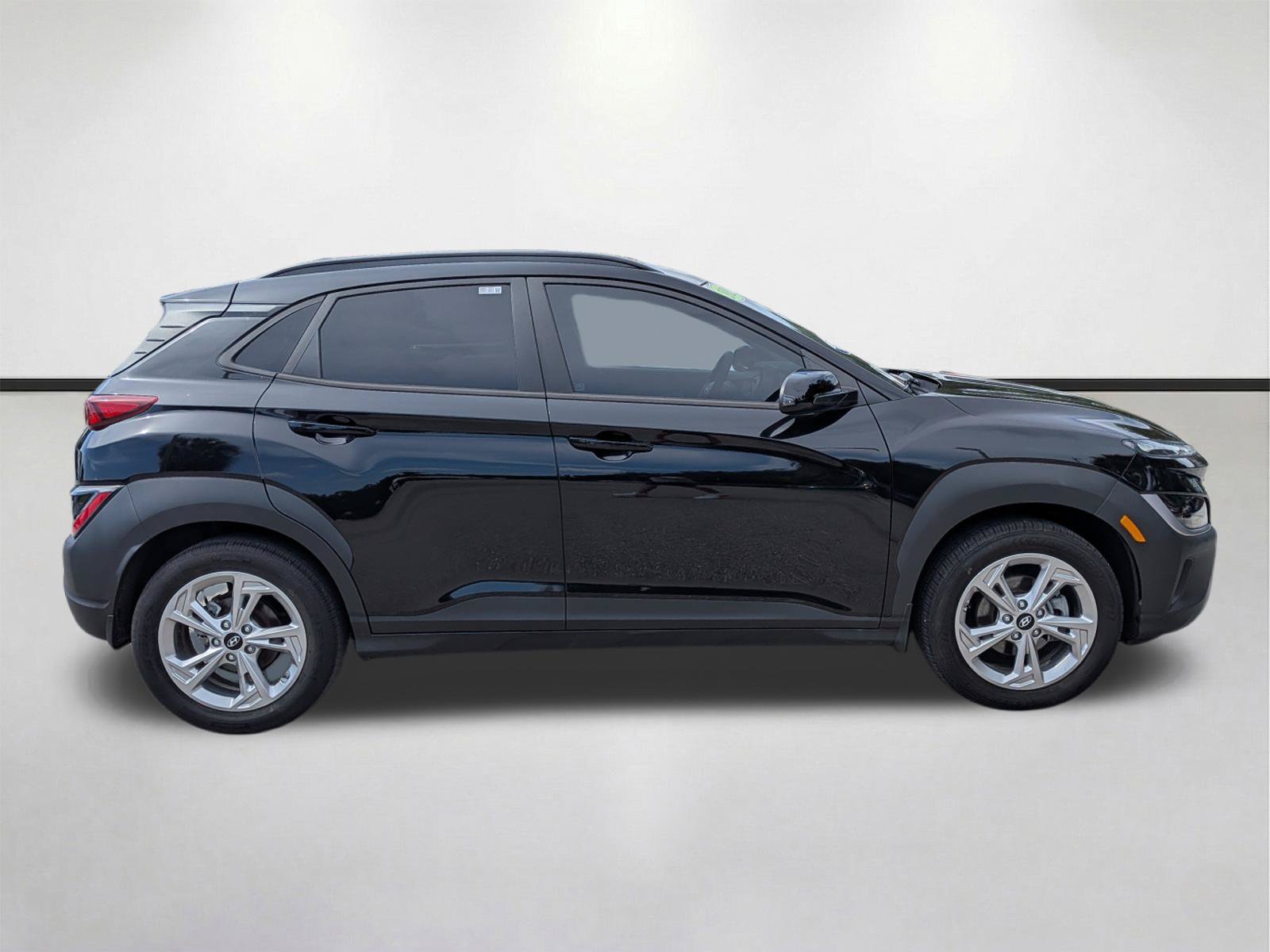 Used 2022 Hyundai Kona SEL FWD image 3