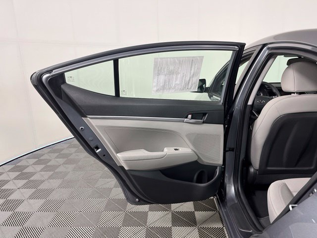 Used 2019 Hyundai Elantra SE FWD image 34