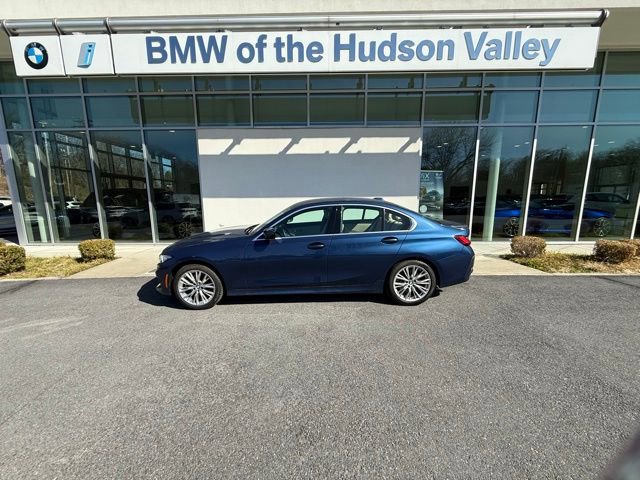 Used 2024 BMW 330i xDrive Sedan w/ Premium Package image 1