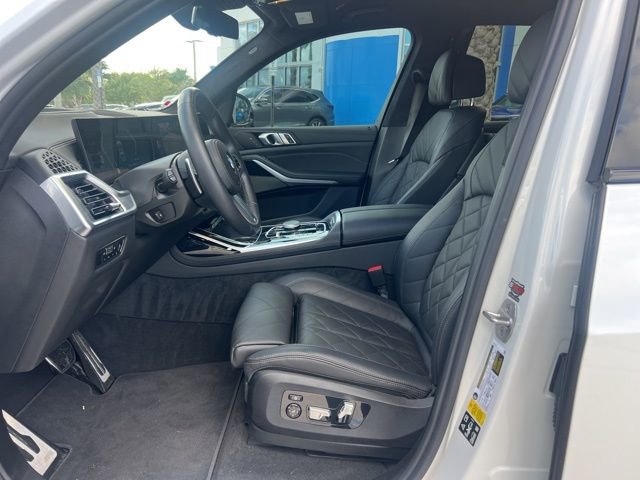 Used 2023 BMW X7 xDrive40i w/ M Sport Package image 13