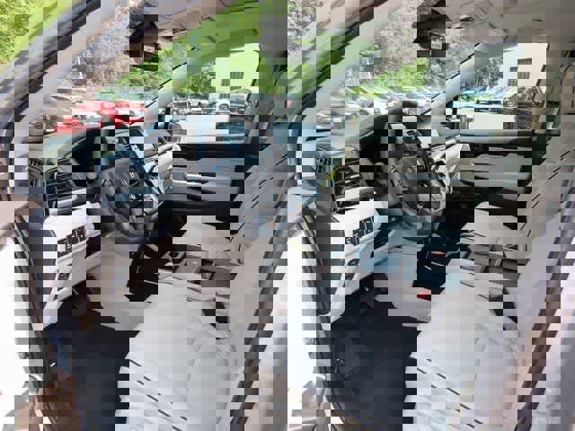 New 2026 Honda Odyssey Touring image 2