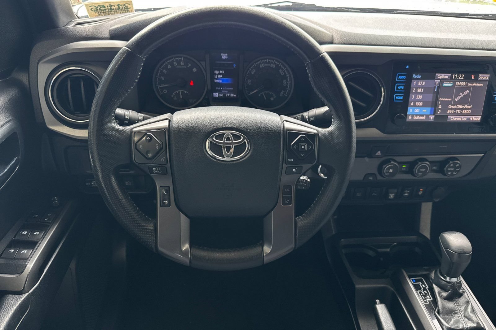 Used 2019 Toyota Tacoma TRD Sport w/ Technology Package RWD image 14