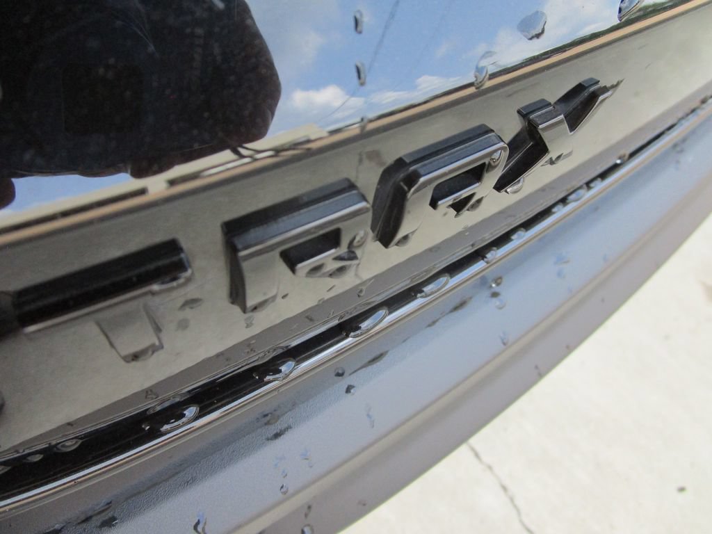 Used 2024 Chevrolet Trax RS FWD image 12