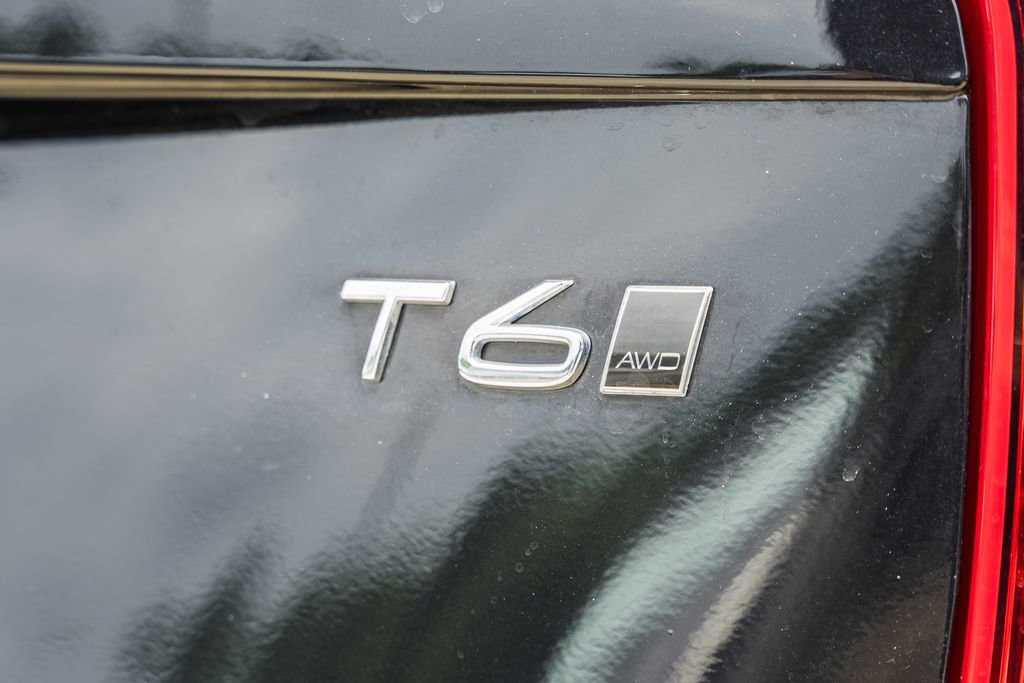 Used 2022 Volvo XC90 T6 Inscription w/ Climate Package image 7