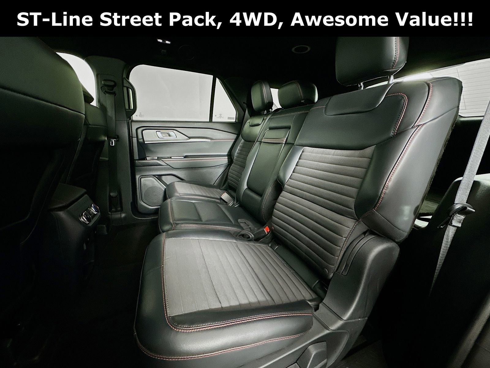 Used 2025 Ford Explorer ST-Line w/ ST-Line Street Pack image 25
